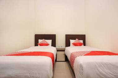 Vaccinated Staff - OYO 1626 Alena Residence