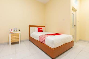 OYO 2008 Sellinas Family Residence Syariah