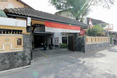 RedDoorz Syariah @ Raya Tajem Maguwo