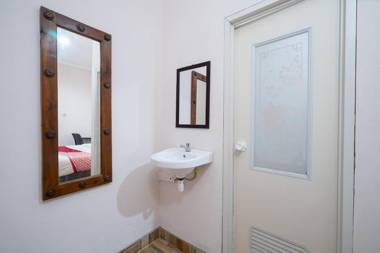 OYO 2285 Art Guest House Syariah