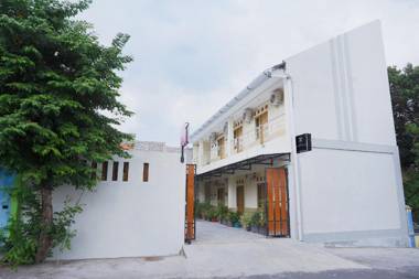 OYO Life 2090 Ethes Exclusive