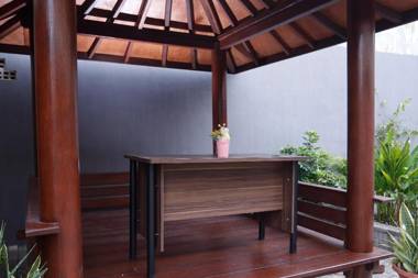 OYO Life 2090 Ethes Exclusive