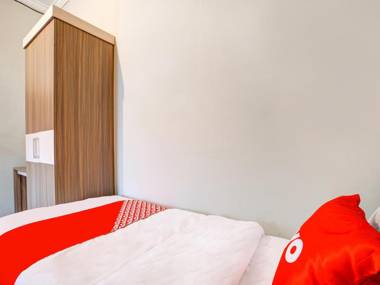 Vaccinated Staff - OYO 90174 EBarly Syariah