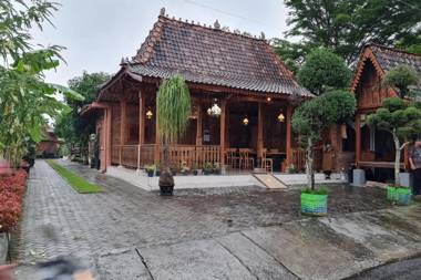 OYO 90265 Cempoko Mulyo Homestay Syariah