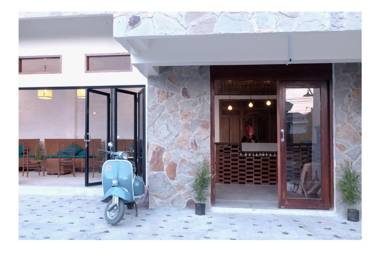 Hinggil Homestay Syariah RedPartner