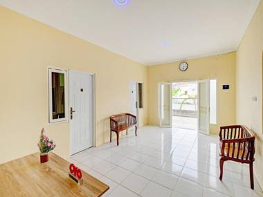 Urbanview Hotel Sindu Kusuma Edupark