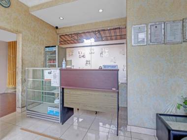 OYO 90695 Srikandi Nologaten