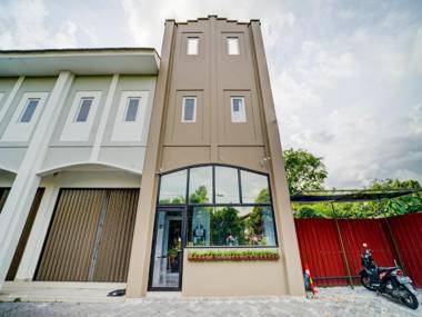 OYO 90778 River inn Malioboro