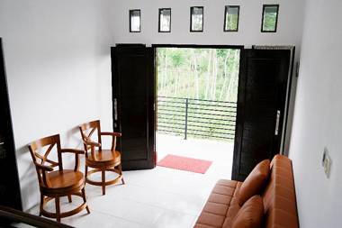 Grand Purwomartani Homestay Jogja
