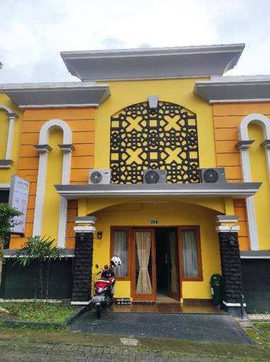 Adiputra Guesthouse Tata Bumi