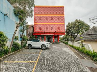 OYO 90986 Hotel Srikandi Adisucipto