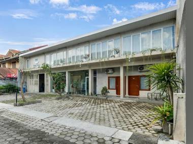 OYO Flagship 90983 Harmony Easy Stay