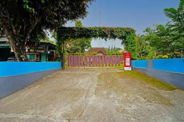 SPOT ON 91085 Griya Estu Wening