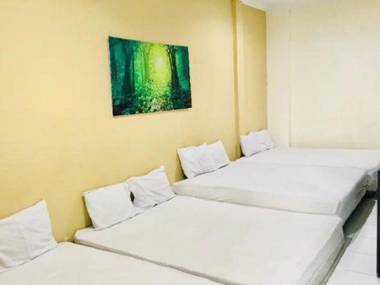 Tirta Kencana Hotel & Garden Resto