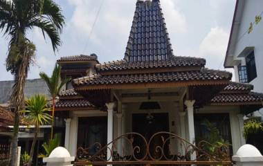 Griya Joglo Kaliurang - Small House