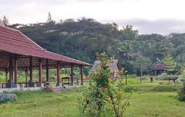 CAMPING GROUND BANJARAN VILLAGE - Tenda 4P