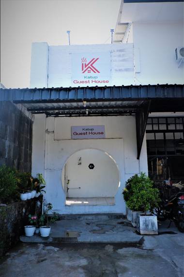 Katup Guest House