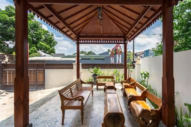 RedDoorz Syariah near Exit Toll Banyumanik