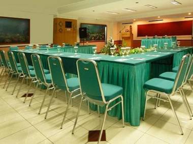 Losari Beach Inn Makassar
