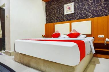 OYO Flagship 91245 Rika Hotel Makassar