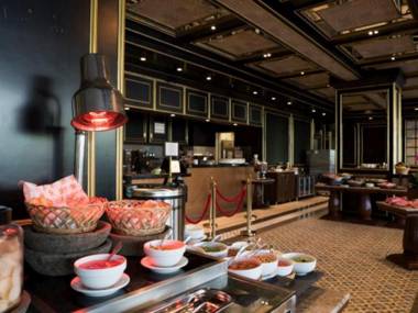 Myko Hotel & Convention Center Makassar