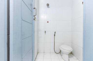 SPOT ON 2433 Pondok Akuanna