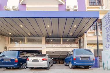 Vaccinated Staff - Capital O 3380 Erin Int Hotel