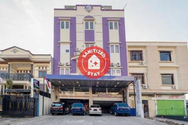 Vaccinated Staff - Capital O 3380 Erin Int Hotel