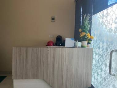 Vaccinated Staff - OYO 90548 Kika Homestay