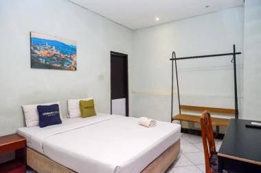 Urbanview Hotel Sayang Makassar