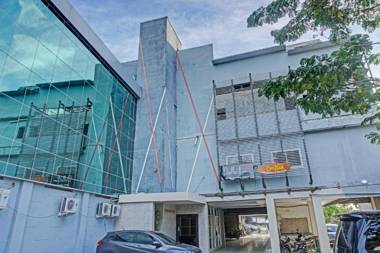 Collection O 91414 Hotel Marina Beach