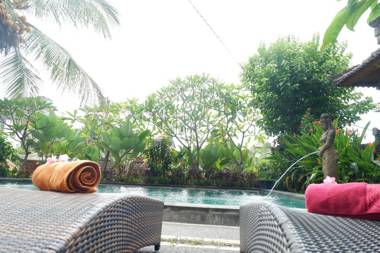 Budi House Bungalows