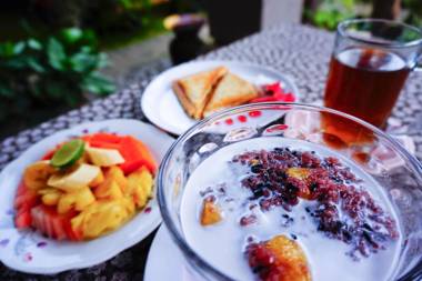 Desak Putu Putra Home Stay