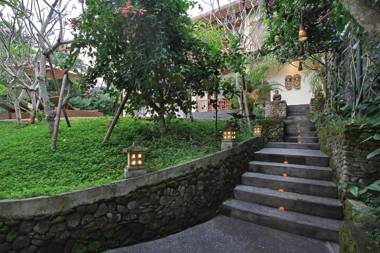 Tebesaya Cottage by Pramana Villas