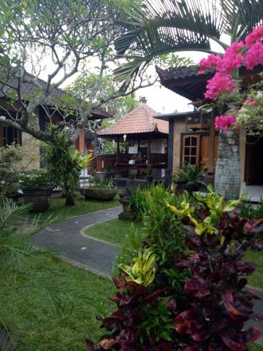 Suryadina Guest House