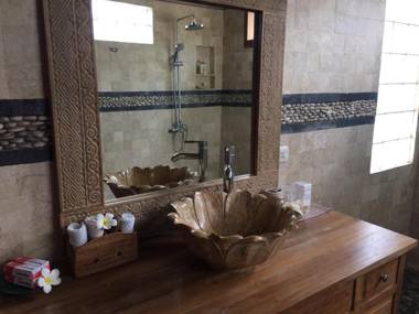 Wake in Paradise Lebah Villas Pool Kitchen Spa Private