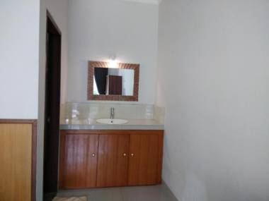 Putu's Paradise Guesthouse