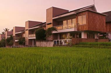 Greenfield Luxury Villas