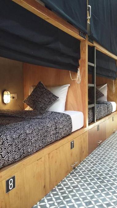 Sunshine Vintage House