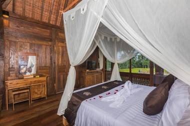 Kawan Antique Ubud Villa