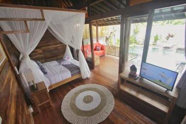 Villa Rumah Lumbung The Wooden House