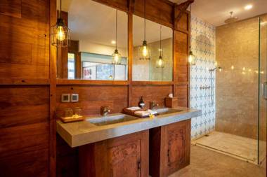 Arya Arkananta Eco Resort & Spa