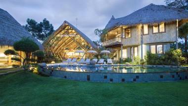 AU5OMP - Luxury Villa 5 BR in Ubud Bali with Private Area