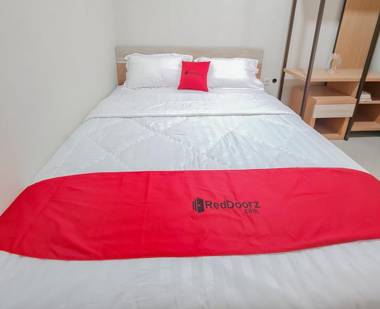 RedDoorz Syariah @ Boemi Guesthouse Tasikmalaya