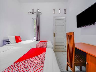 OYO 90086 Pondok Tasyiq Guest House Syariah