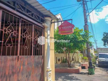 D'Yolland Guest House Syariah RedPartner