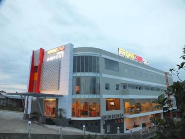 Front One Hotel Airport Solo