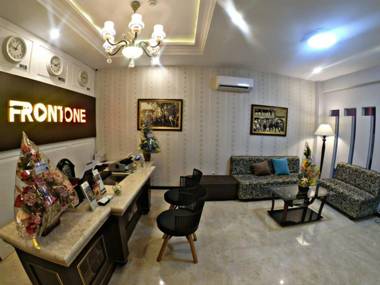 Front One Boutique Brani Solo