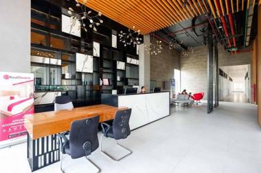 RedDoorz Apartment near Exit Toll Colomadu