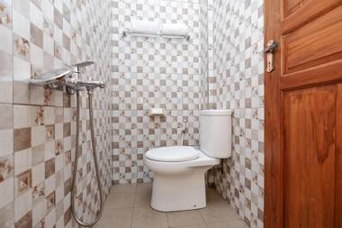 RedDoorz near Rumah Sakit Ortopedi Dr Soeharso